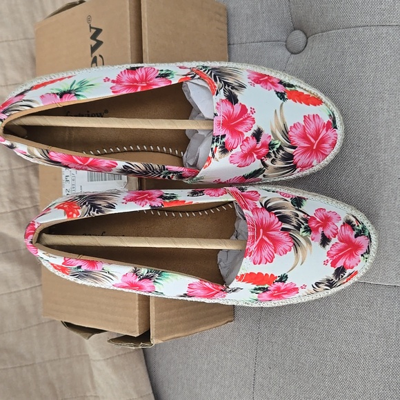 Comfort View Espadrille - Picture 1 of 4